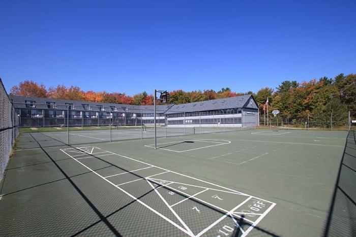 Nautical Mile Resort Wells Exterior photo